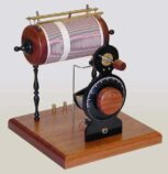 Elegant crystal radio
